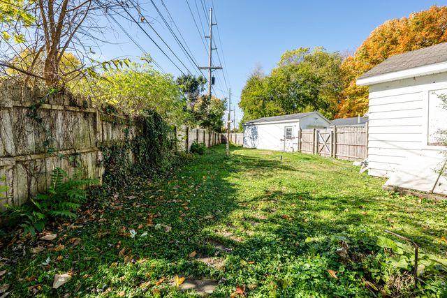 317 S Harrison Street, Berrien Springs Vllg, MI 49103