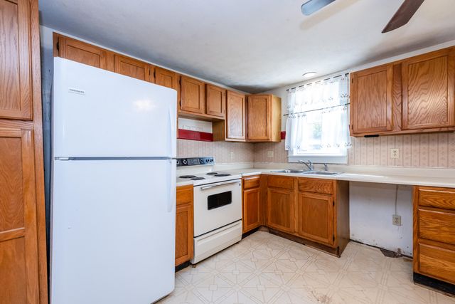 317 S Harrison Street, Berrien Springs Vllg, MI 49103
