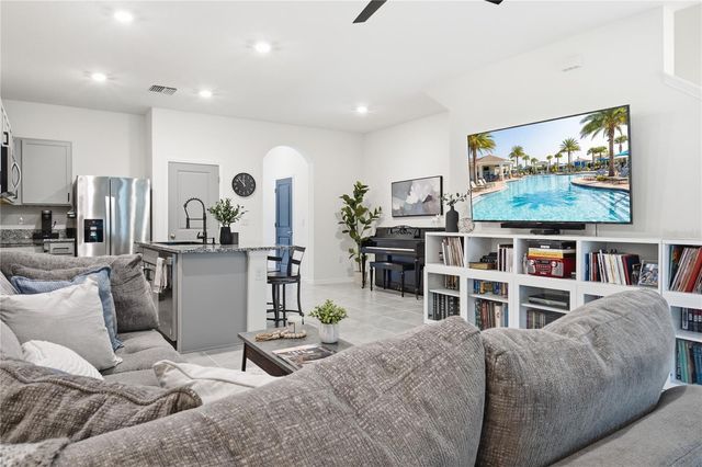 32825 PEZ LANDING LANE, Wesley Chapel, FL 33543