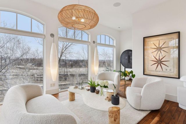 1620 Kenwood Parkway, Minneapolis, MN 55405