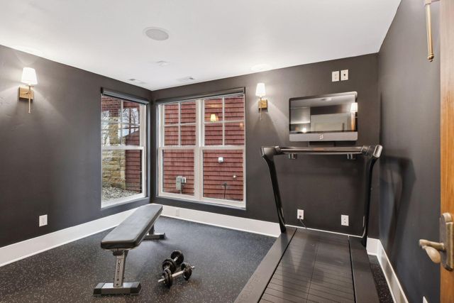 1620 Kenwood Parkway, Minneapolis, MN 55405