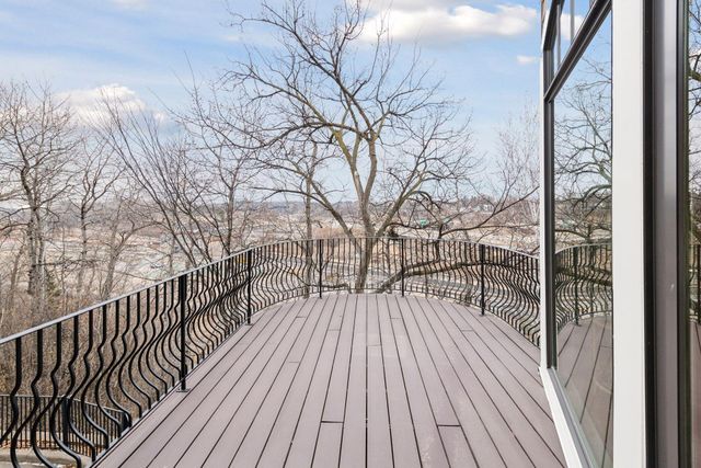 1620 Kenwood Parkway, Minneapolis, MN 55405