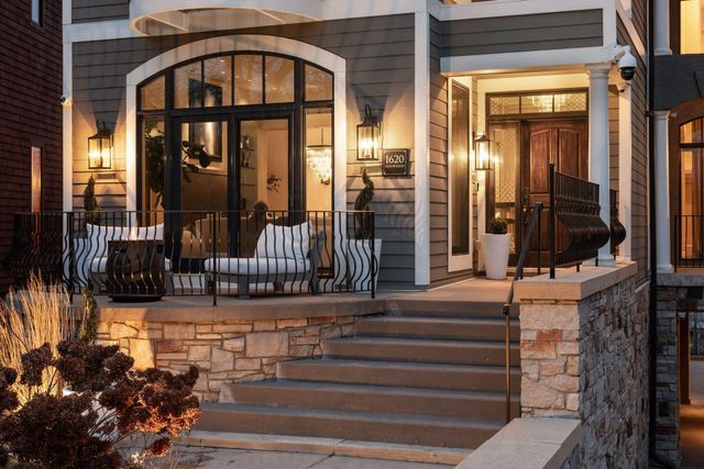 1620 Kenwood Parkway, Minneapolis, MN 55405