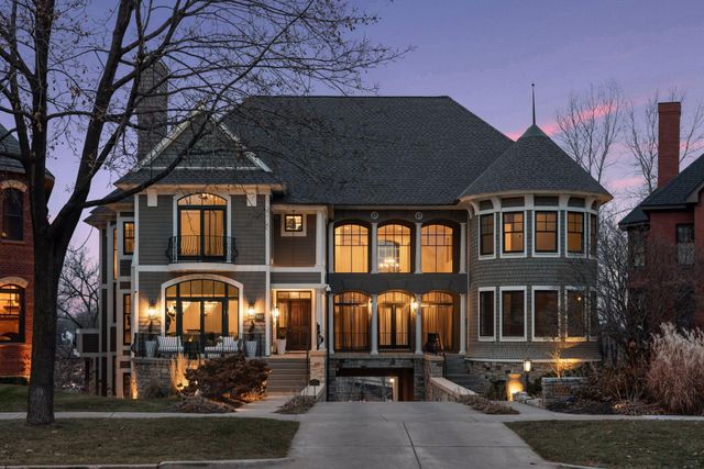 1620 Kenwood Parkway, Minneapolis, MN 55405