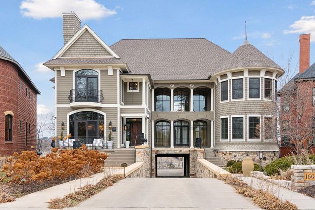 1620 Kenwood Parkway, Minneapolis, MN 55405