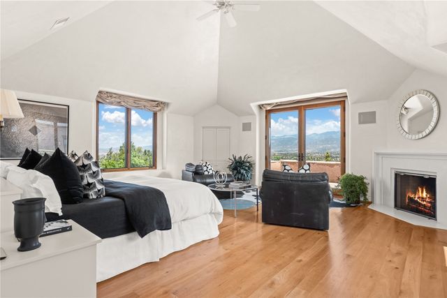 411 Tano Road, Santa Fe, NM 87506