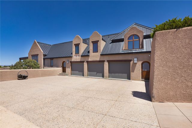 411 Tano Road, Santa Fe, NM 87506