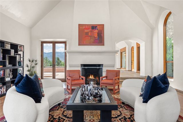 411 Tano Road, Santa Fe, NM 87506