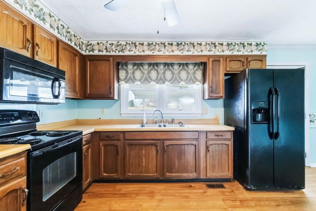 3608 Millersburg Ruddles Mill Road, Paris, KY 40361