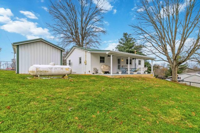 3608 Millersburg Ruddles Mill Road, Paris, KY 40361