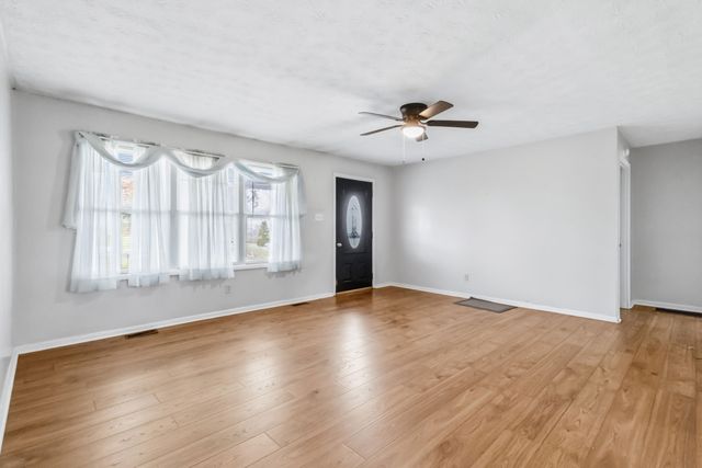 3608 Millersburg Ruddles Mill Road, Paris, KY 40361