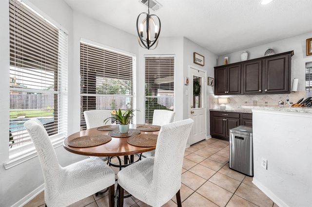2610 Clay Creek Court, Pearland, TX 77581