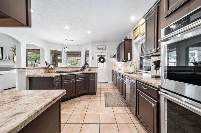 2610 Clay Creek Court, Pearland, TX 77581