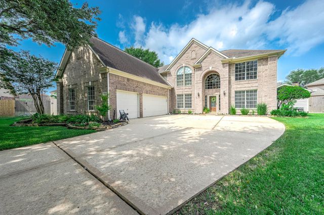 2610 Clay Creek Court, Pearland, TX 77581