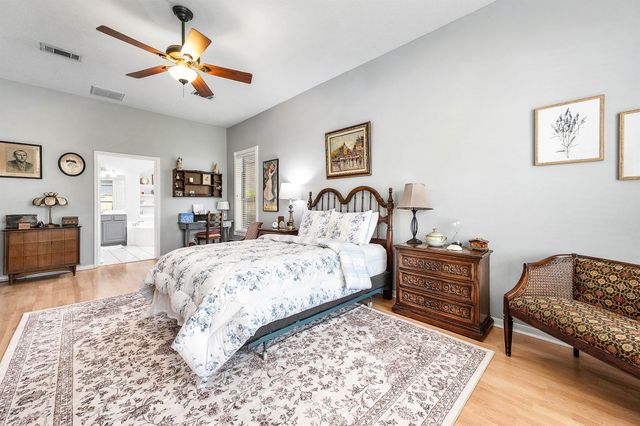 2610 Clay Creek Court, Pearland, TX 77581