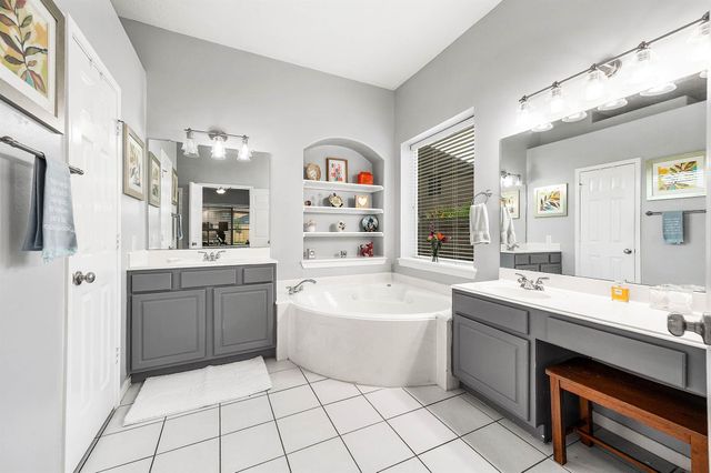 2610 Clay Creek Court, Pearland, TX 77581