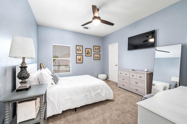 2610 Clay Creek Court, Pearland, TX 77581