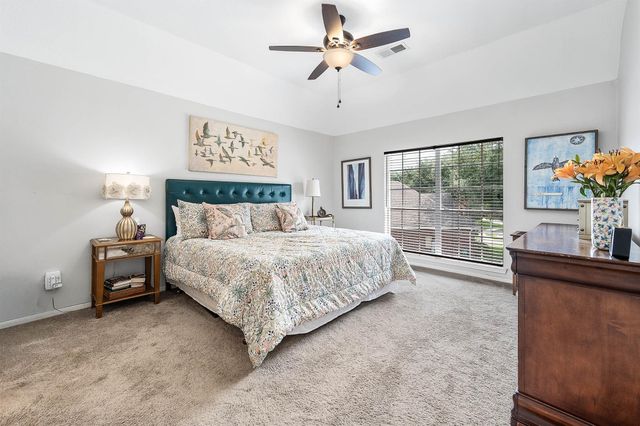 2610 Clay Creek Court, Pearland, TX 77581
