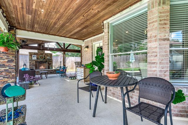 2610 Clay Creek Court, Pearland, TX 77581