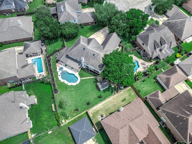 2610 Clay Creek Court, Pearland, TX 77581