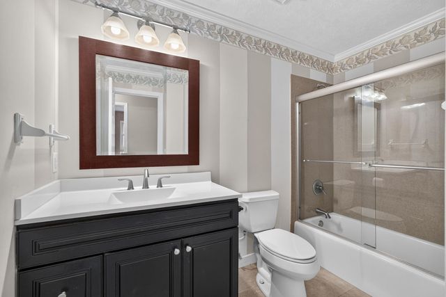 1319 Denniston Avenue, Bettendorf, IA 52722