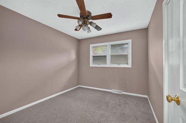 1319 Denniston Avenue, Bettendorf, IA 52722