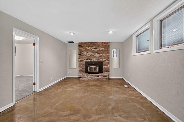 1319 Denniston Avenue, Bettendorf, IA 52722
