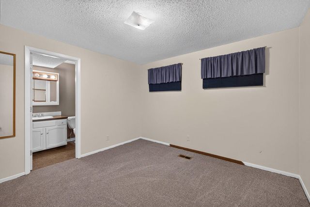 1319 Denniston Avenue, Bettendorf, IA 52722