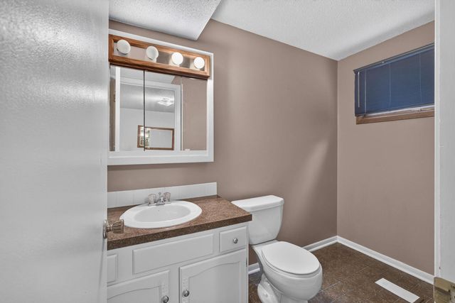 1319 Denniston Avenue, Bettendorf, IA 52722