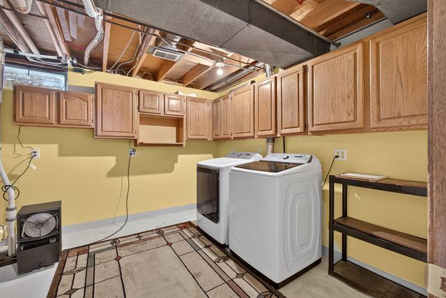 1319 Denniston Avenue, Bettendorf, IA 52722