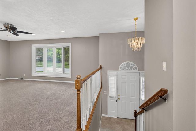 1319 Denniston Avenue, Bettendorf, IA 52722