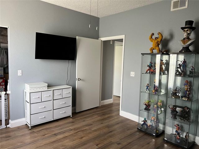 5566 METROWEST BOULEVARD 301, Orlando, FL 32811