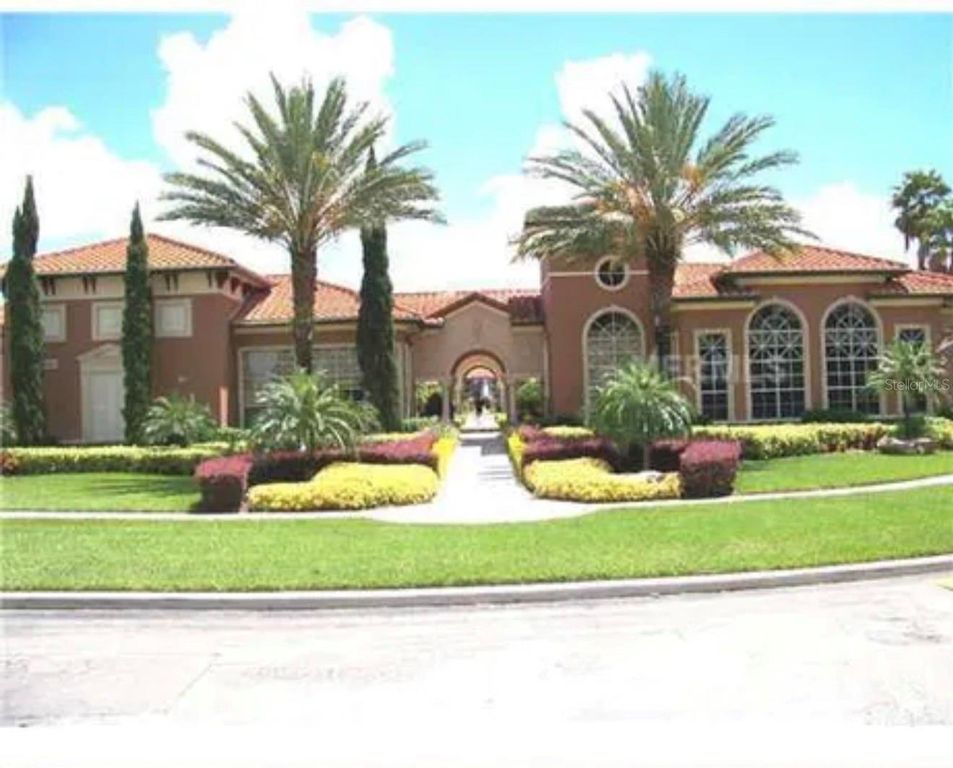 5566 METROWEST BOULEVARD 301, Orlando, FL 32811