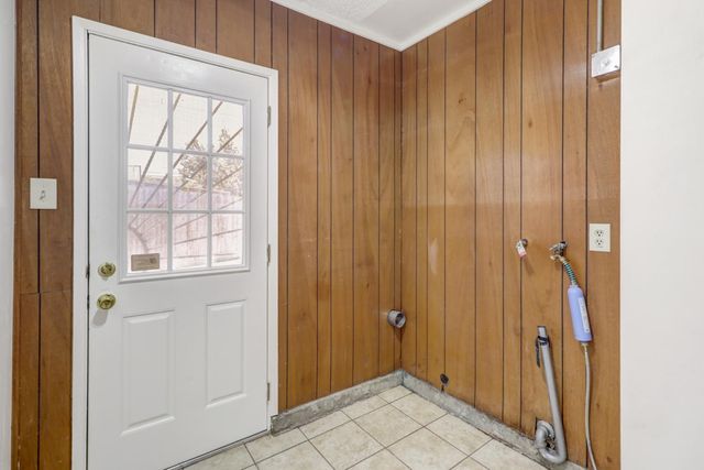 6500 Harley Way, Sacramento, CA 95828