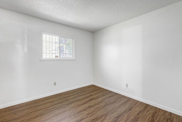 6500 Harley Way, Sacramento, CA 95828