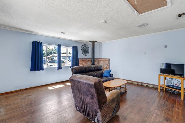 6500 Harley Way, Sacramento, CA 95828