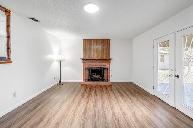 6500 Harley Way, Sacramento, CA 95828