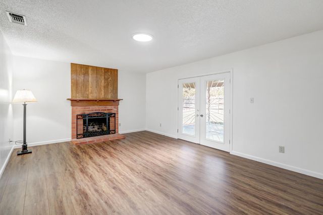 6500 Harley Way, Sacramento, CA 95828