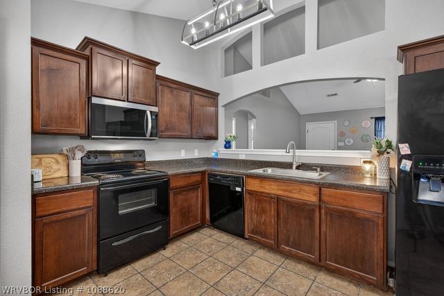 198 Pine Street, Greenwood, AR 72936