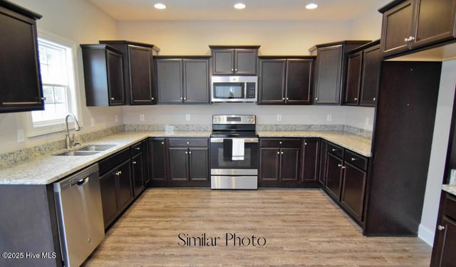 409 Montgomery Drive, Jacksonville, NC 28546