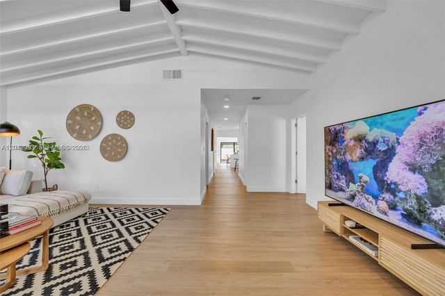 1514 Liberty St, Hollywood, FL 33020