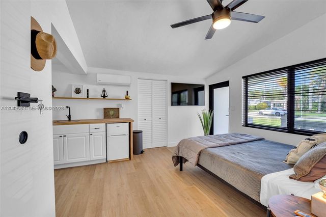 1514 Liberty St, Hollywood, FL 33020