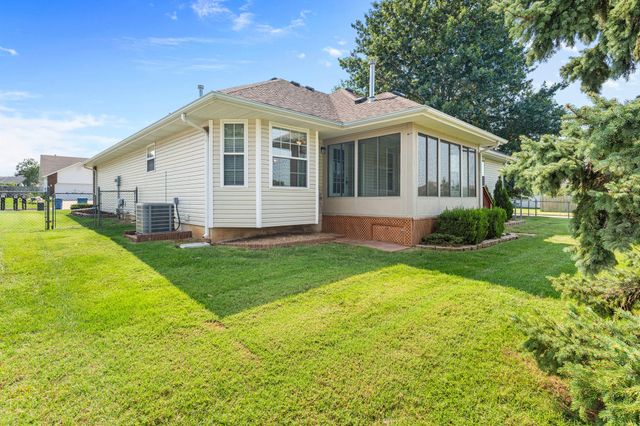 4901 N 13th Street, Ozark, MO 65721