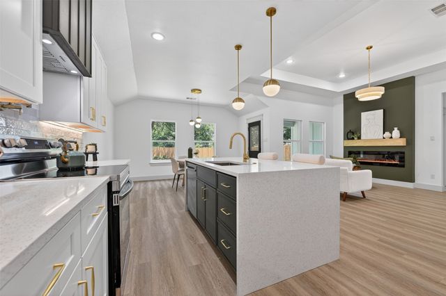 2317 Dillard Street, Fort Worth, TX 76105