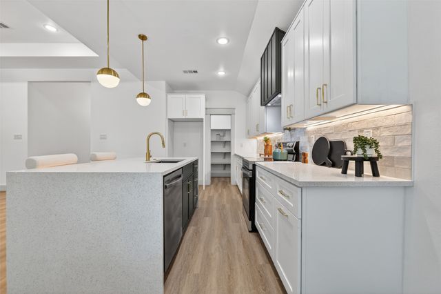 2317 Dillard Street, Fort Worth, TX 76105