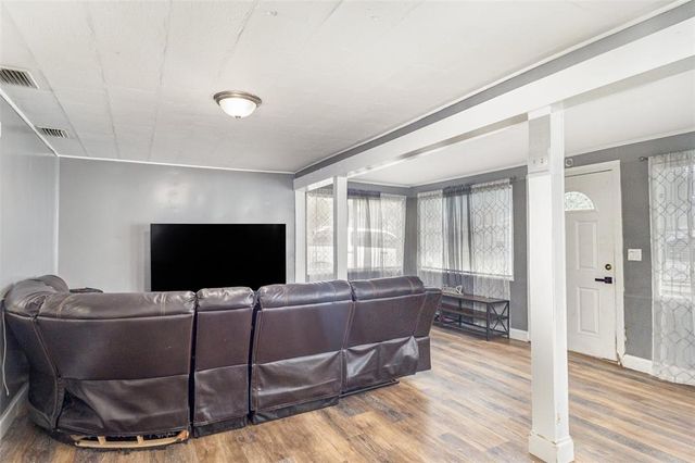 211 NW 8TH STREET, Mulberry, FL 33860