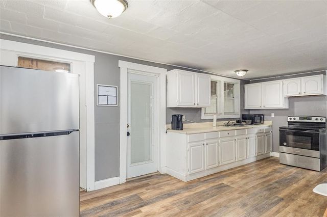 211 NW 8TH STREET, Mulberry, FL 33860