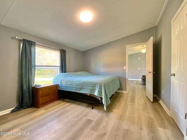 47 Valley Acres Drive, Whiteville, NC 28472