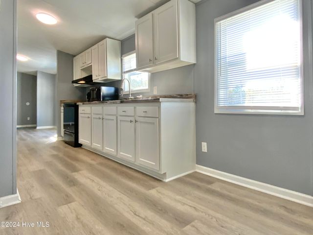 47 Valley Acres Drive, Whiteville, NC 28472