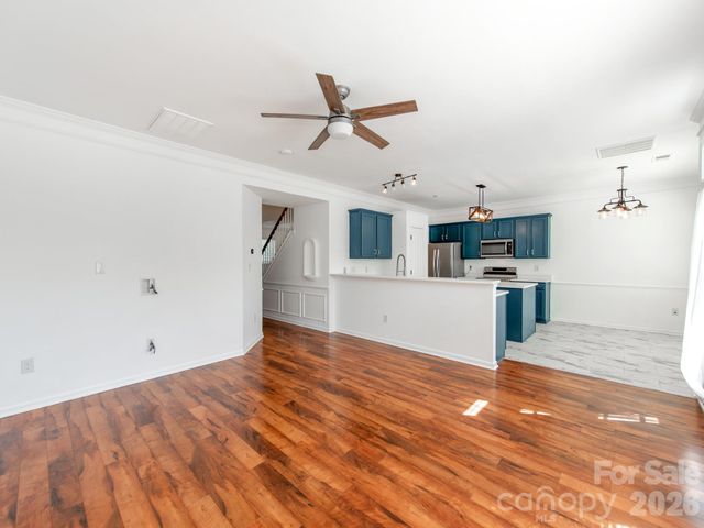 112 Elrosa Road, Mooresville, NC 28115